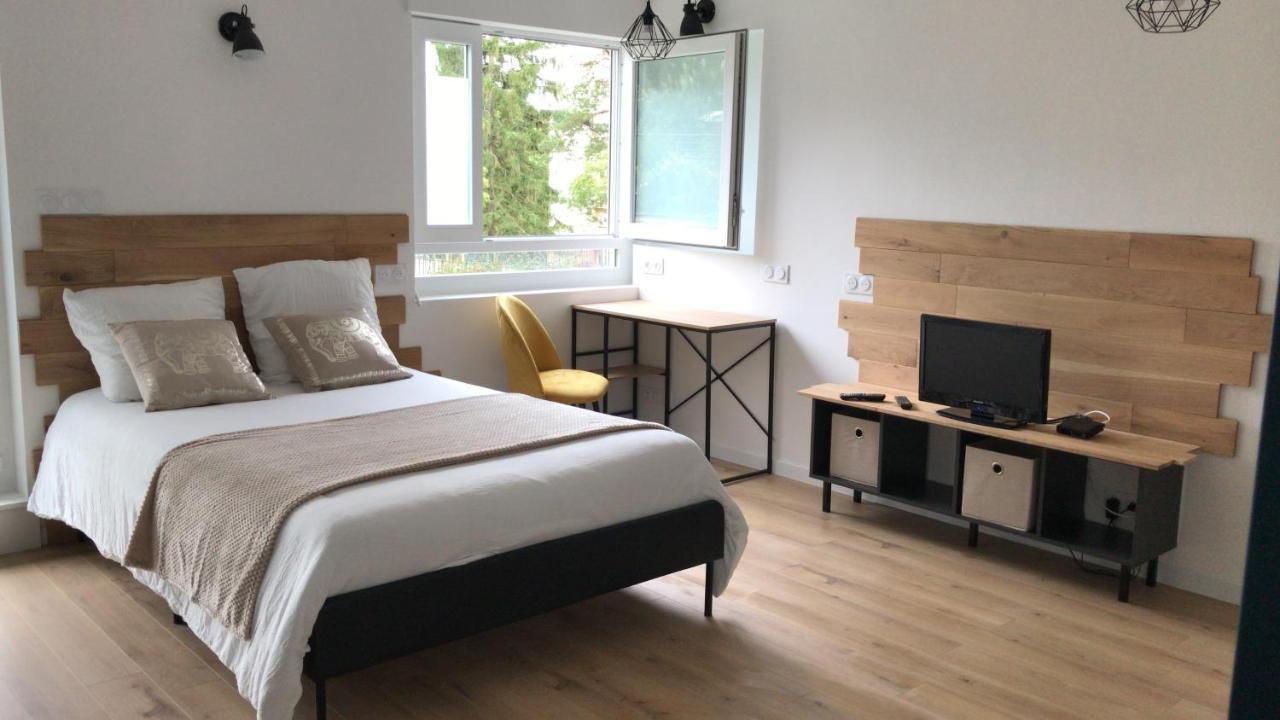 Studio 35M2 Fougeres Bagian luar foto