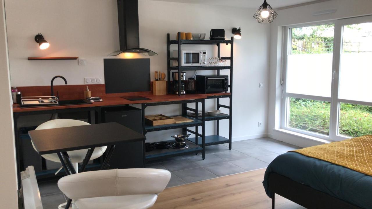 Studio 35M2 Fougeres Bagian luar foto